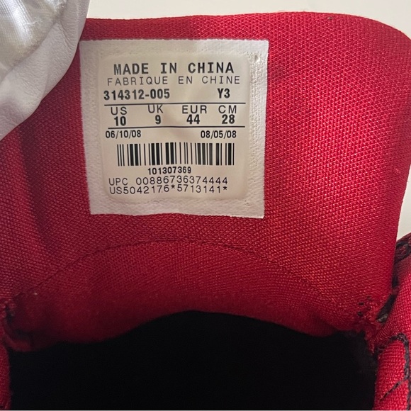 Vintage 08' Nike Air Jordan Hoops Low
Black Red Mens Size 10 314312-005
Breds - Picture 12 of 12